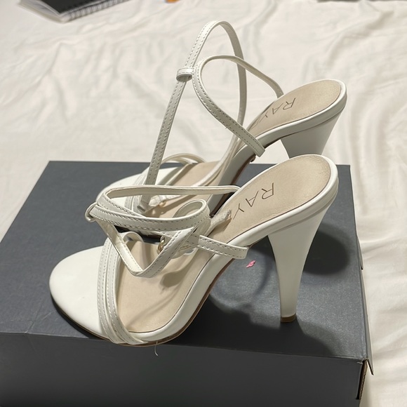 Raye sandals - Picture 2 of 3